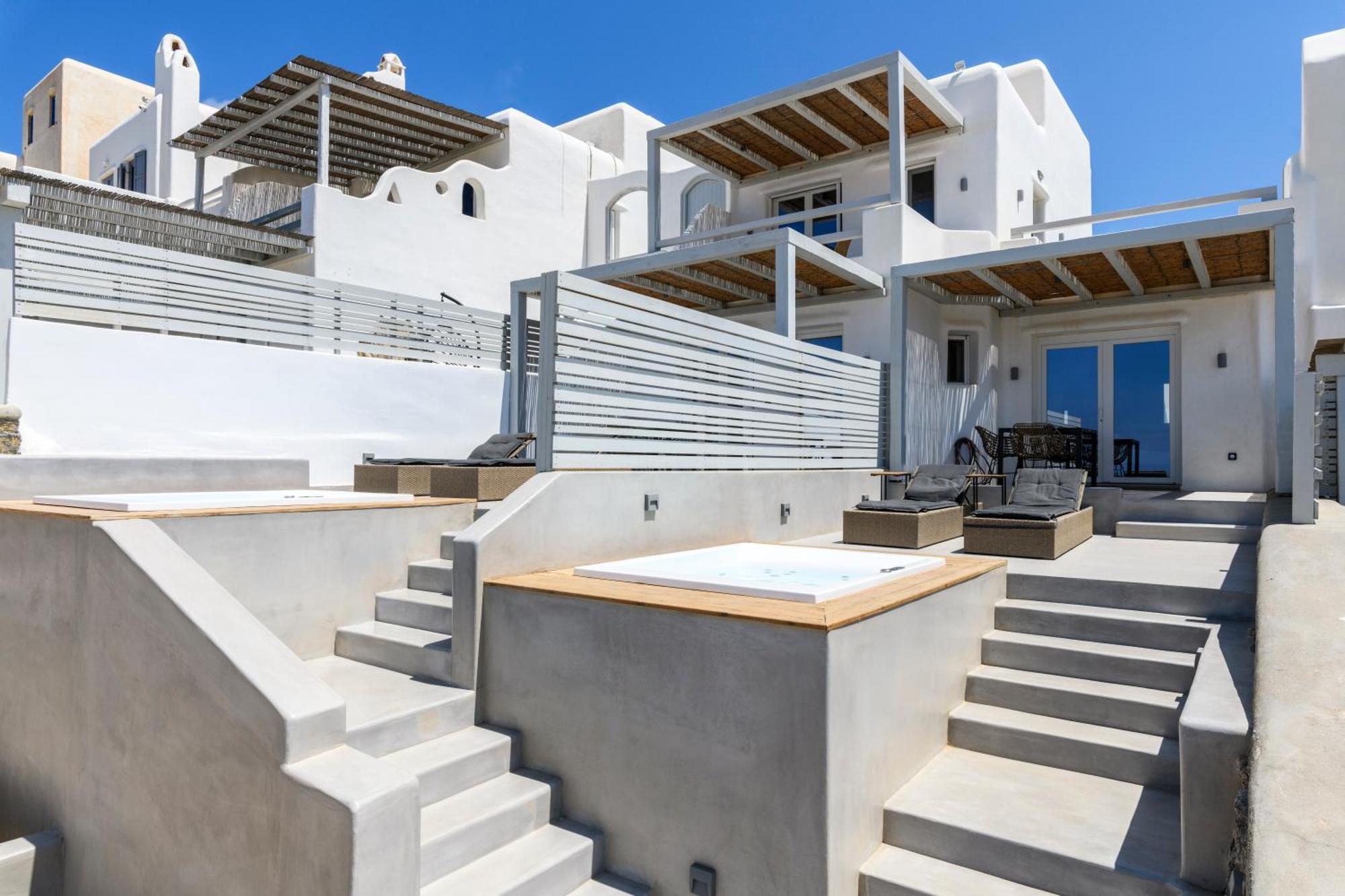 The Mykonist Merchia & Holiday home *